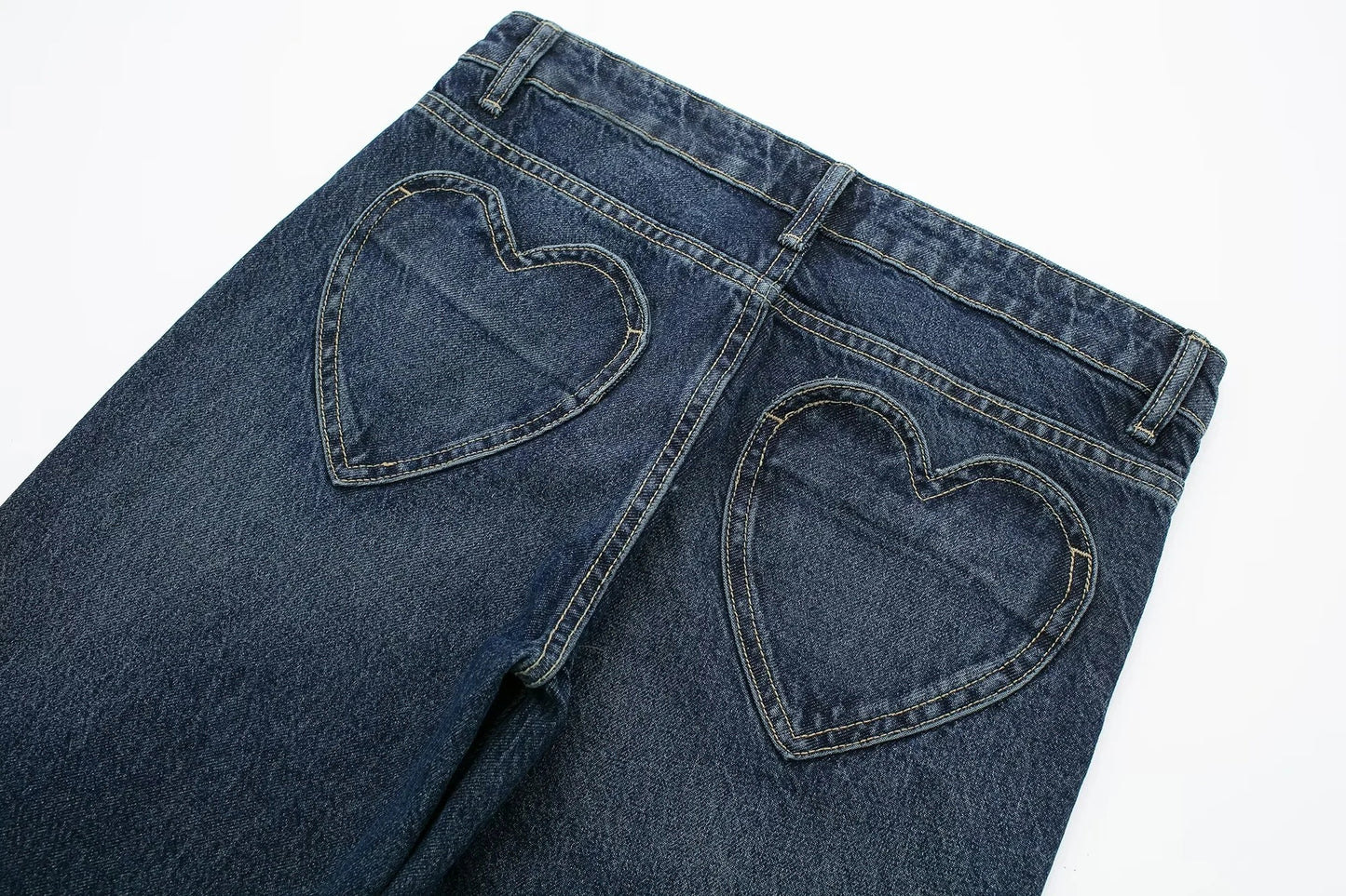 Women's Heart-shaped Pocket Straight Mid-waist Jeans